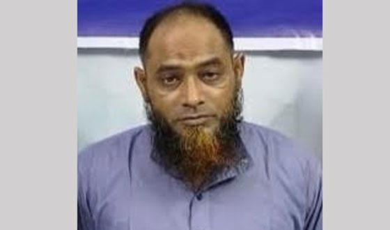 চট্টগ্রামে তিন শিশুকে বলাৎকারের অভিযোগে শিক্ষক গ্রেফতার