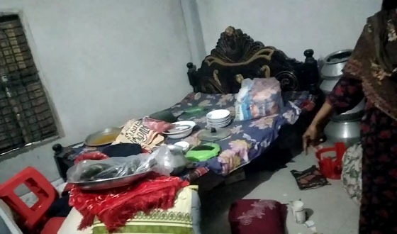 শৈলকুপায় গভীর রাতে প্রবাসীর বাড়িতে ডাকাতি