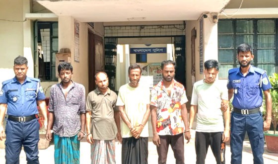 গাবতলীতে পুলিশের অভিযানে গ্রেপ্তার ৫