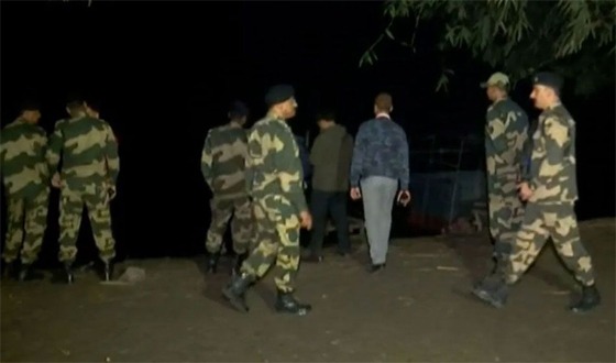 সীমান্তে দুই বাংলাদেশিকে গুলি করে হত্যা করলো বিএসএফ