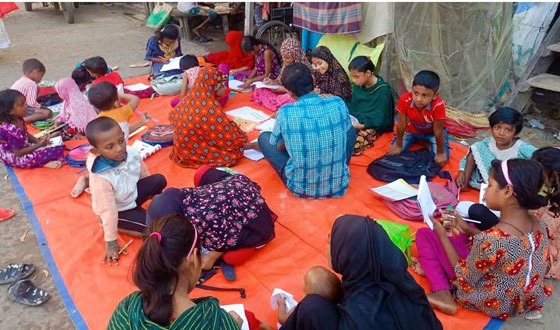 গান, কবিতা ও গল্পের মাধ্যমে পাঠদান, বঞ্চিত শিশুদের পাঠশালা