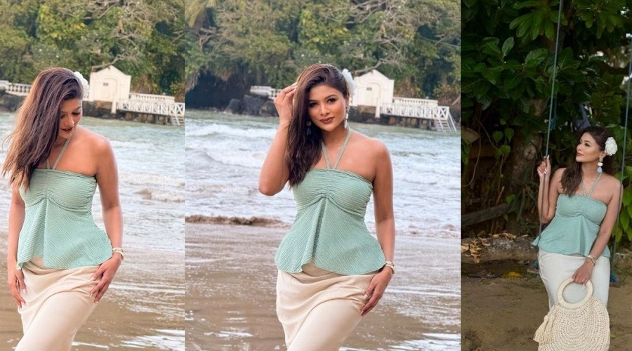 সাগরপাড়ের নজরকাড়া ছবিতে মুগ্ধতা ছড়ালেন টয়া