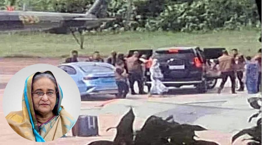যেভাবে মাত্র ৪৫ মিনিটে দেশ ছাড়লেন শেখ হাসিনা
