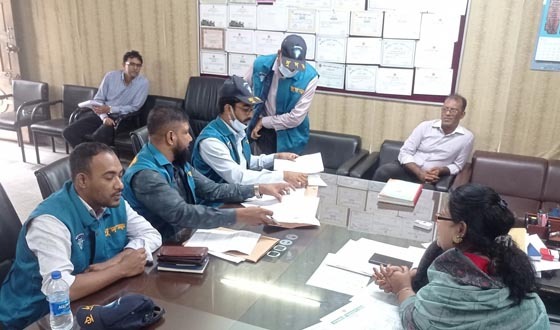 মাদারীপুরের দুই শিক্ষা প্রতিষ্ঠানে দুদকের অভিযান