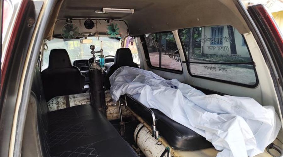 লোহাগাড়ায় সিএনজি কিনে না দেওয়ায় যুবকের আত্মহত্যা