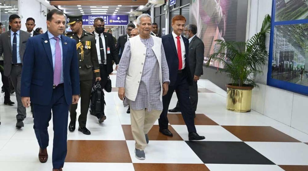 মালয়েশিয়া সফর শেষে দেশে ফিরলেন প্রধান উপদেষ্টা মুহাম্মদ ইউনূস