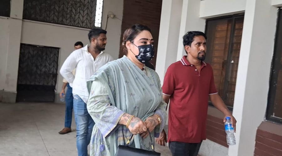 অবৈধ সম্পদ মামলায় পাপিয়া দম্পতির সাড়ে তিন বছরের কারাদণ্ড