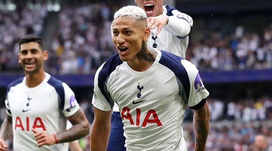 রিচার্লিসনের জোড়া গোলে জয় দিয়ে মৌসুম শুরু হলো টটেনহ্যামের