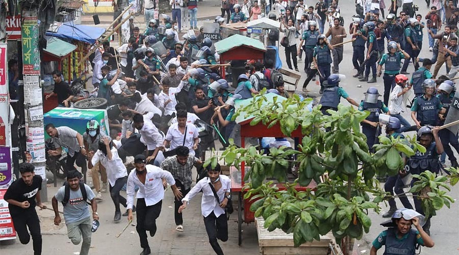 সায়েন্সল্যাবে ঢাকা কলেজ-সিটি কলেজের শিক্ষার্থীদের মধ্যে সংঘর্ষ, আহত ৫