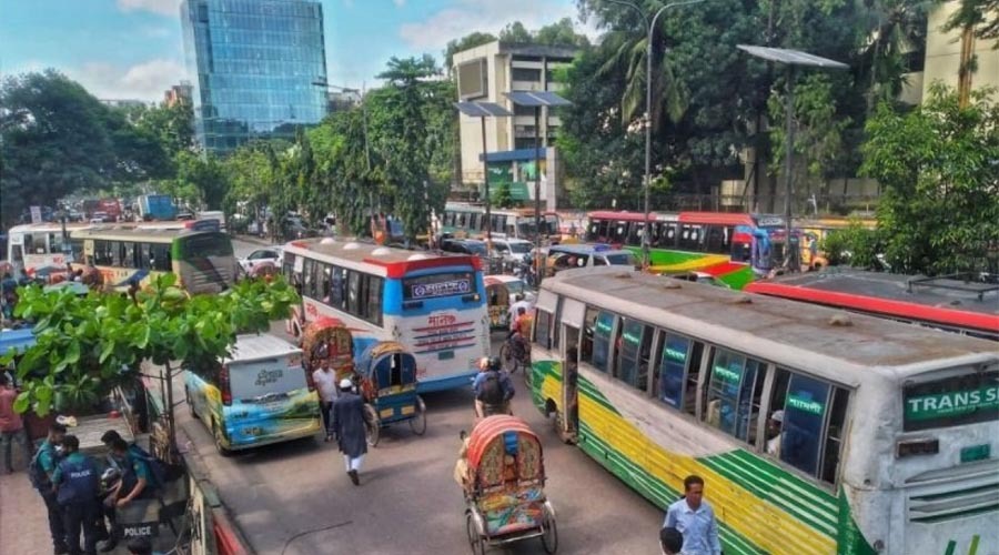 সায়েন্সল্যাবে চার ঘণ্টার সংঘর্ষ শেষে স্বাভাবিক যান চলাচল