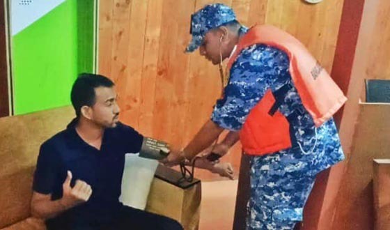 বানিশান্তায় কোস্ট গার্ড কর্তৃক অসুস্থ রোগীকে জরুরী চিকিৎসা সেবা প্রদান