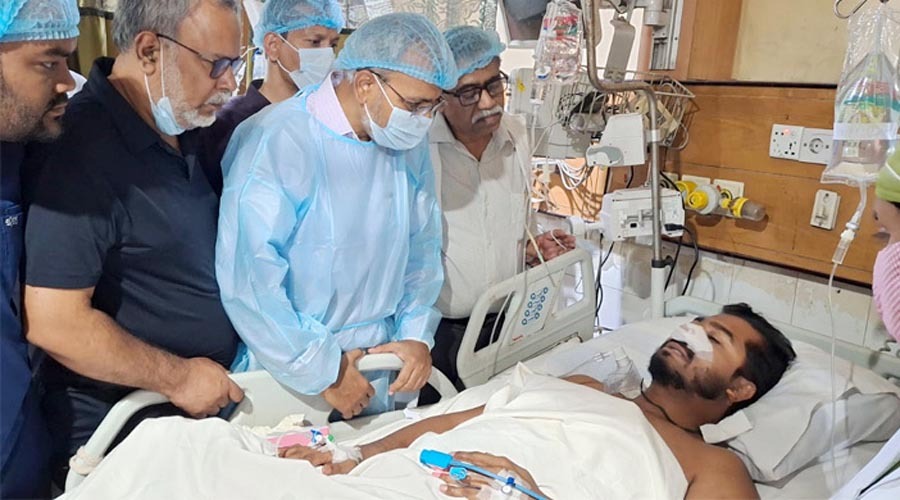 নুরুল হক নুরের শারীরিক অবস্থা নিয়ে নতুন তথ্য দিলেন ঢামেক পরিচালক