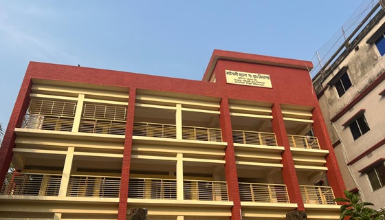 কাউখালীতে শিক্ষার্থীদের টেনে-হিঁচড়ে পরীক্ষা হল থেকে বের করার অভিযোগ