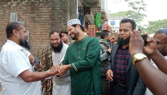 মোল্লাহাটে জামায়াত মনোনীত প্রার্থী মনজুরুল ইসলাম রাহাদের প্রচারণা