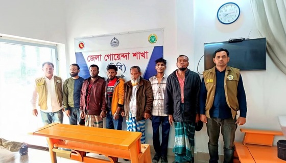 পটুয়াখালীতে অটো ছিনতাই চক্রের ৭ সদস্য গ্রেফতার, অটোগাড়ী উদ্ধার ৪