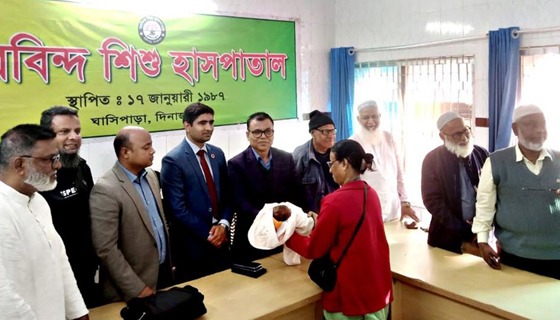 দিনাজপুরে আলোচিত নবজাতককে নিঃসন্তান দম্পতির কাছে হস্তান্তর