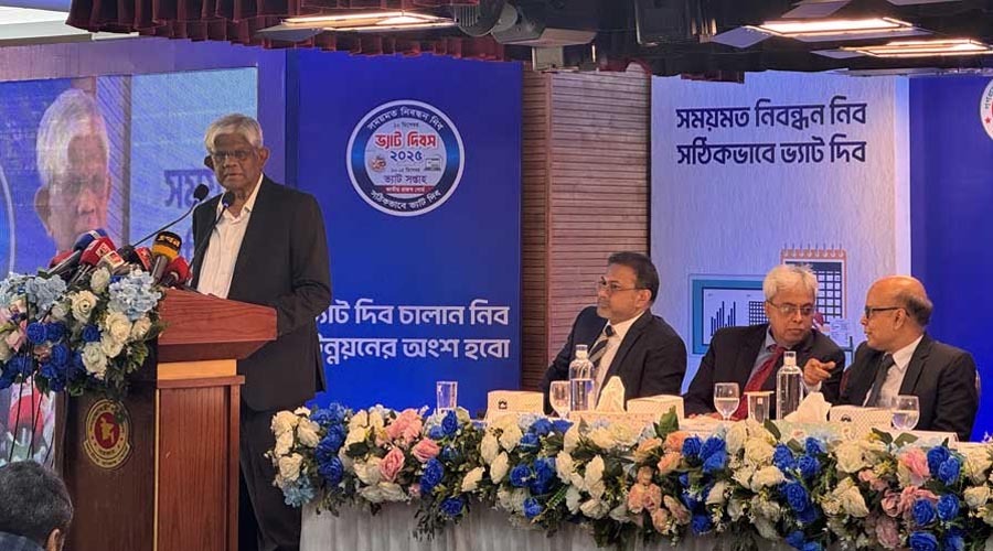 ধারের টাকায় দেশ এগোবে না: অর্থ উপদেষ্টা