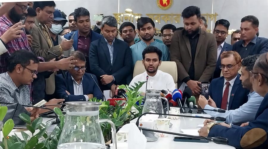 নির্বাচনে দাঁড়াবেন আসিফ মাহমুদ, পদত্যাগের প্রশ্নে নীরব