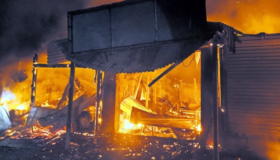 বিরলে কালিয়াাগঞ্জে মার্কেটে অগ্নিকান্ডে ব্যাপক ক্ষয়ক্ষতি