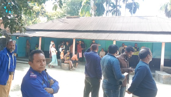 বীরগঞ্জে ঘরে ঢুকে এক ব্যক্তিকে গলা কেটে হত্যা