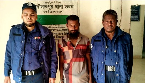 মাদ্রাসা ছাত্রীকে ধর্ষণের অভিযোগে দৌলতপুরে গ্রেফতার ১