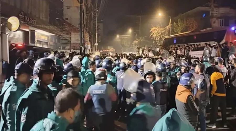 চট্টগ্রামে রাতে ভারতীয় সহকারী হাইকমিশনে হামলা, আটক ৮