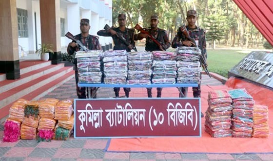 কুমিল্লায় ৬২ লাখ টাকার শাড়ী আটক