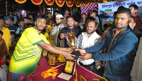 সেনবাগে ডে- নাইট মিনি বার ফুটবল টুণামেন্টে ইদিলপুর একাদশ দল চ্যাম্পিয়ন