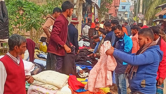 কাউখালীতে কনকনে শীতে জনজীবন বিপর্যস্ত