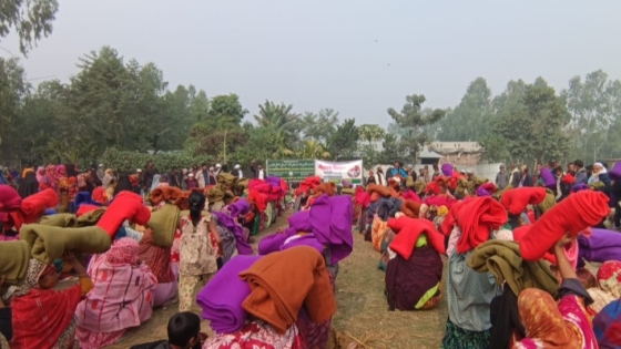 ভুরুঙ্গামারীতে বারাকা ফাউন্ডেশনের শীতবস্ত্র বিতরণ