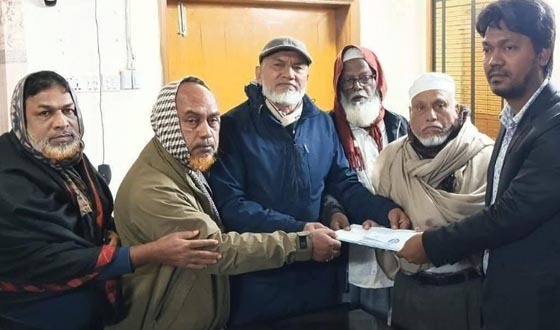 বরিশাল-৩ আসন: স্বতন্ত্র সংসদ সদস্য পদপ্রার্থী হিসেবে সাত্তার খানের মনোনয়ন সংগ্রহ