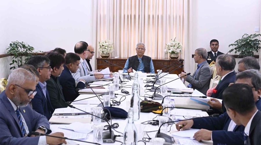 নির্বাচন সামনে রেখে সাইবার নিরাপত্তা জোরদারে কড়া নির্দেশ প্রধান উপদেষ্টার