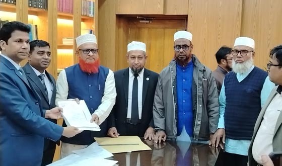 কুমিল্লা-৮ (বরুড়া) আসনে জামায়াত মনোনীত প্রার্থী শফিকুল আলম হেলাল মনোনয়নপত্র দাখিল