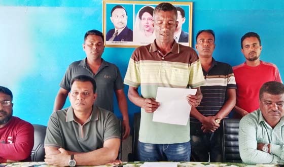 দাকোপে যুবদলনেতা রাজ্জাকের সংবাদ সম্মেলন