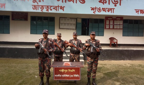 সাতক্ষীরা সীমান্তে প্রায় ৩০ লাখ টাকার ভারতীয় মালামাল আটক