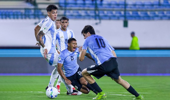 ৭ গোলের রোমাঞ্চকর ম্যাচে জিতল আর্জেন্টিনা