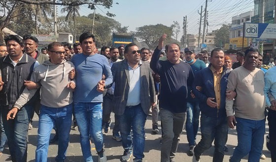 মধুখালীতে শেখ হাসিনার ফাঁসি ও আব্দুর রহমানের বিচারের দাবীতে বিক্ষোভ