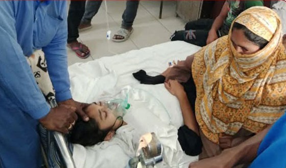 কয়রায় মাদ্রাসার ১৪ ছাত্রী হঠাৎ অসুস্থ, চলছে চিকিৎসা সেবা