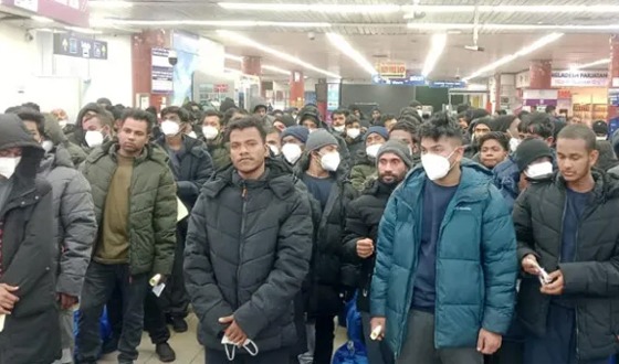 লিবিয়া থেকে দেশে ফিরলেন ১৪৫ বাংলাদেশি