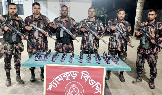 মহেশপুর সীমান্তে মাদক,মদ, ওষুধসহ আটক ৬