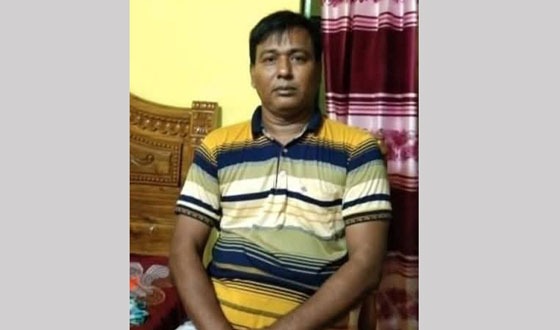 তিনজনকে গুলি করে হত্যা: দ্বায় স্বীকার ক্ষুদে বার্তা