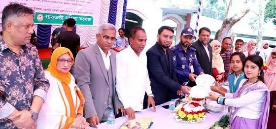 গাবতলী মহিলা কলেজে বার্ষিক ক্রীড়া ও পুরস্কার বিতরণ