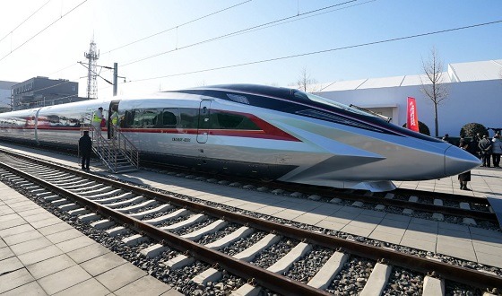 ঘন্টায় ৪৫০ কিলোমিটার গতির বুলেট ট্রেন তৈরি করেছে চীন