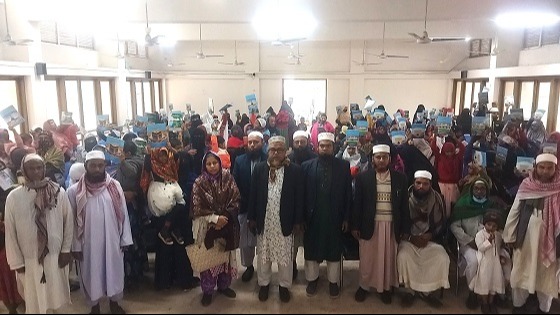 ইসলামিক ফাউন্ডেশনের শিশু শিক্ষার্থীদের বিনামূল্যে বই বিতরণ