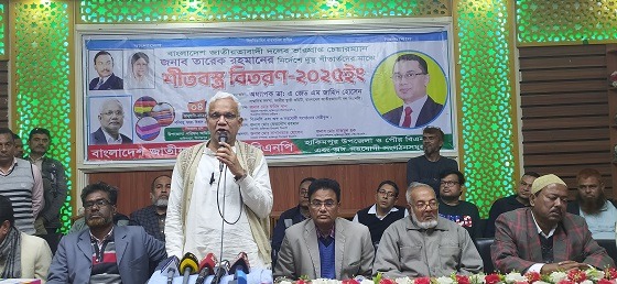 দেশপ্রেমিক হতে হলে কর্মে প্রমাণ করতে হবে