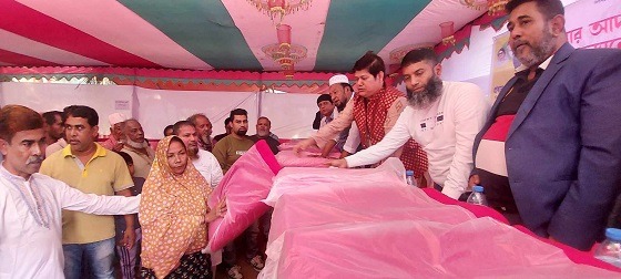 সোনারগাঁয়ে শীতার্তদের শীতবস্ত্র বিতরণ