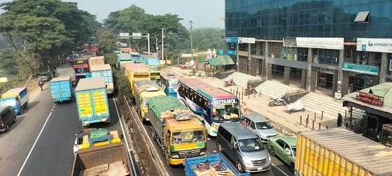 গজারিয়ায় যানজটে যাত্রীদের ভোগান্তি
