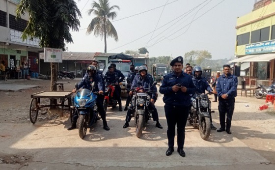আশাশুনিতে আইন শৃংখলা বিষয়ক সচেতনতায় পুলিশের মহড়া