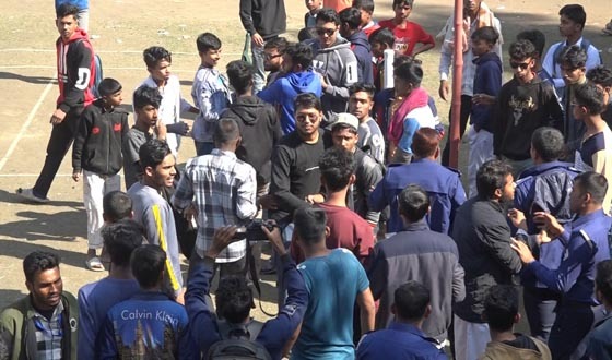 পিরোজপুরে দু’পক্ষের হাতাহাতি