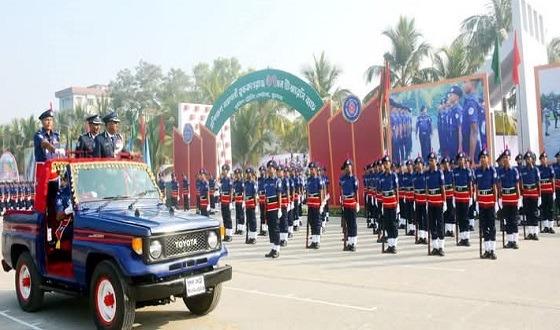 বাংলাদেশ পুলিশের ট্রেইনি রিক্রুট কনস্টেবলদের প্রশিক্ষণ সমাপনী কুচকাওয়াজ